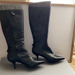 Anne Taylor knee high kitten heel boots